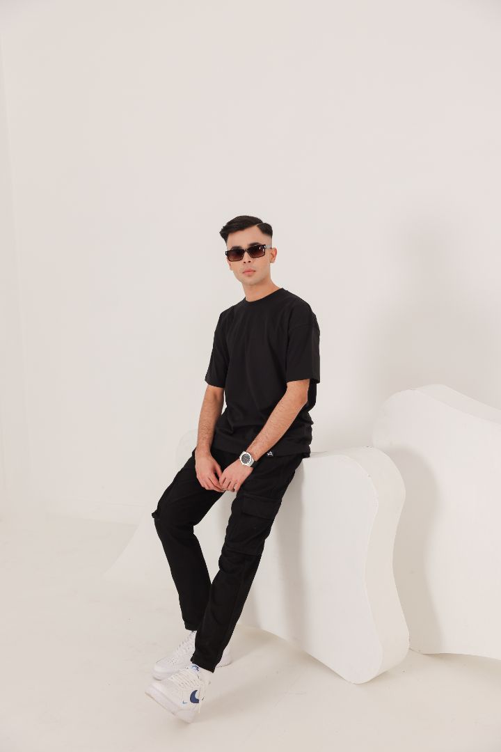 OVERSIZED BLACK EAGLE TEE
