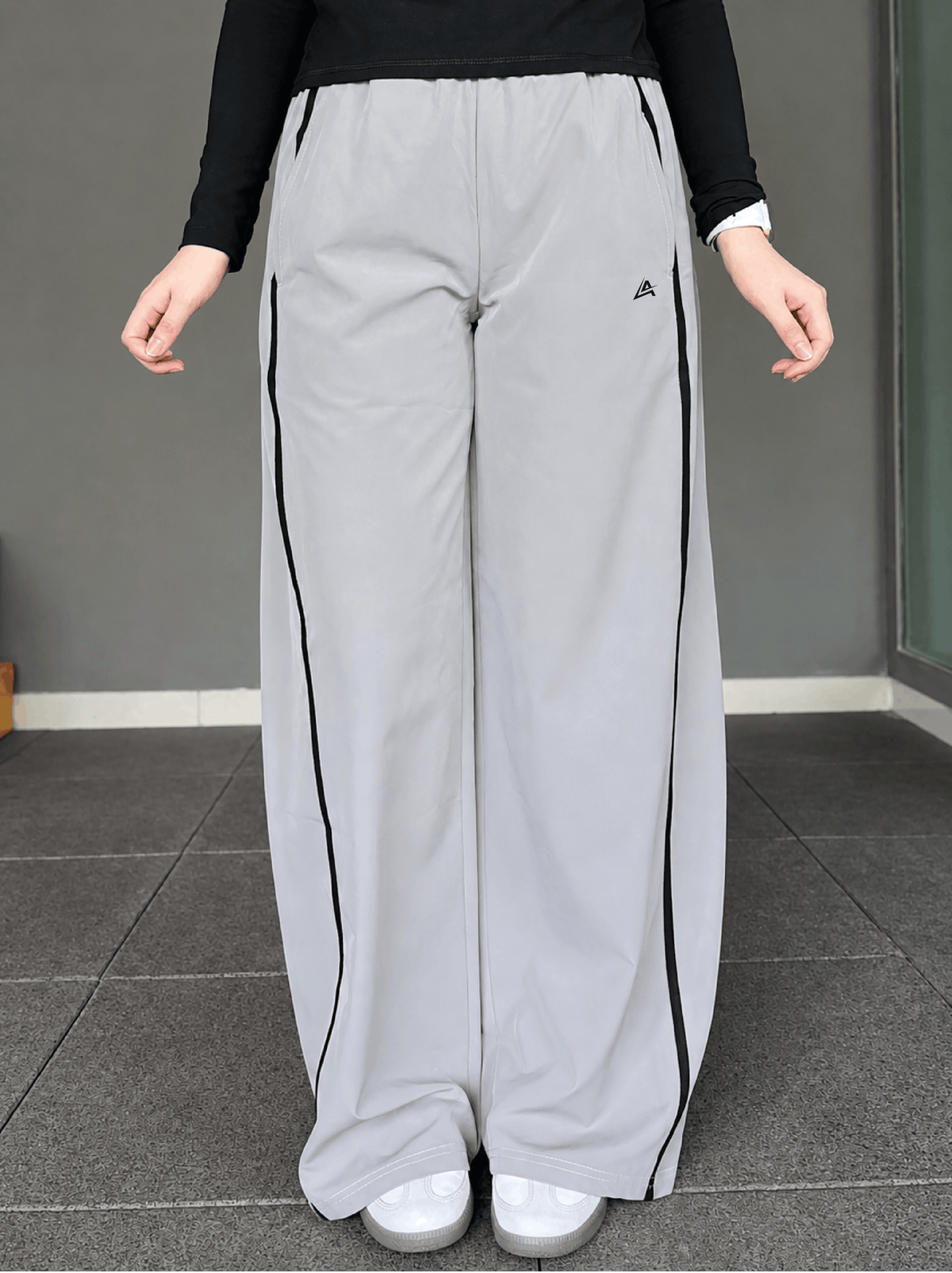 WOMEN LT GREY ESSENTIAL LUXE TROUSER