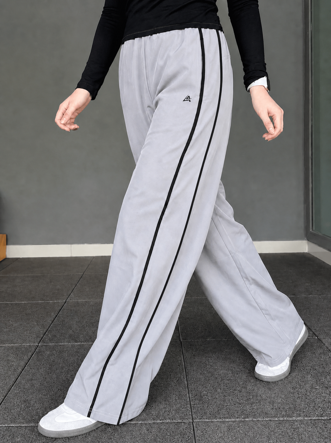 WOMEN LT GREY ESSENTIAL LUXE TROUSER