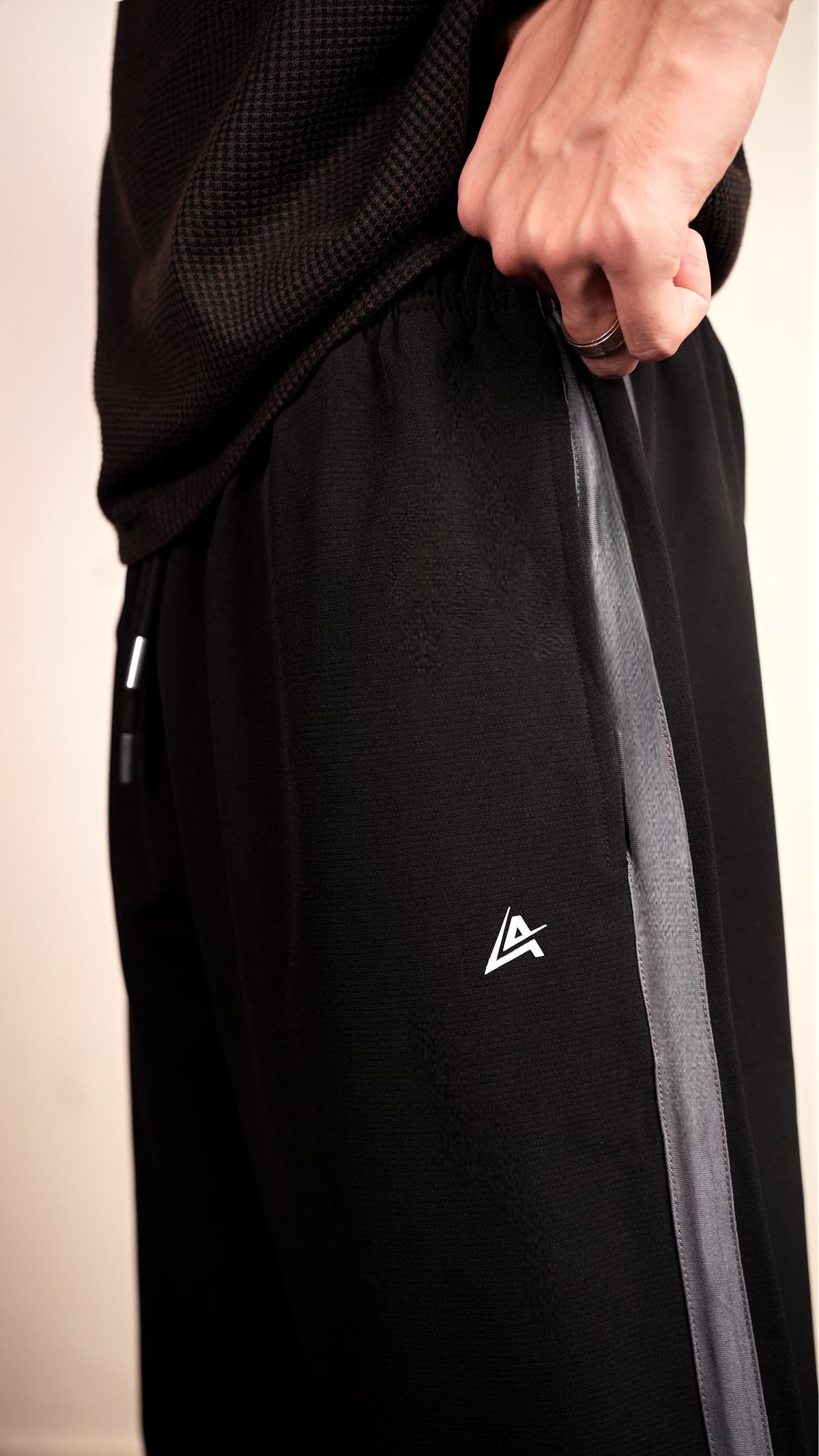 BLACK STRIPE TROUSER