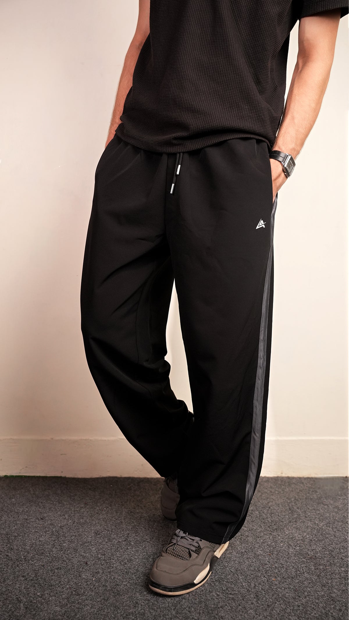 BLACK STRIPE TROUSER