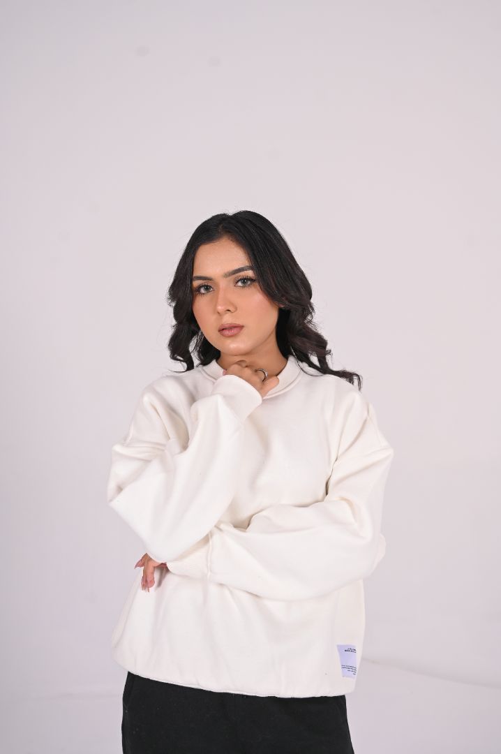 OVERSIZED WHITE SWEAT SHIRT