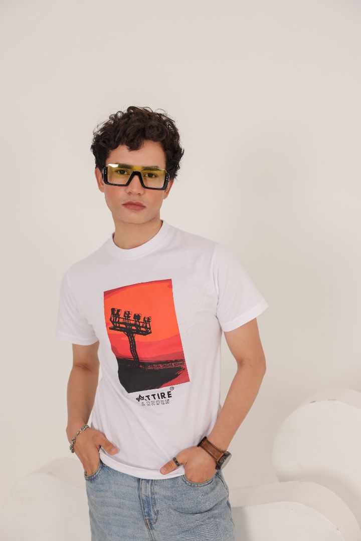 WHITE STAND TEE