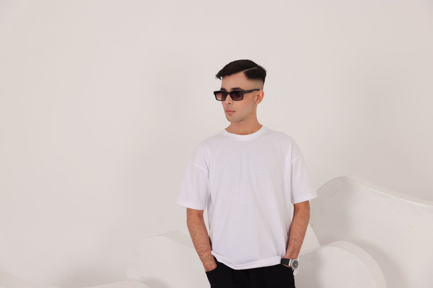 OVERSIZED WHITE IDIOL TEE