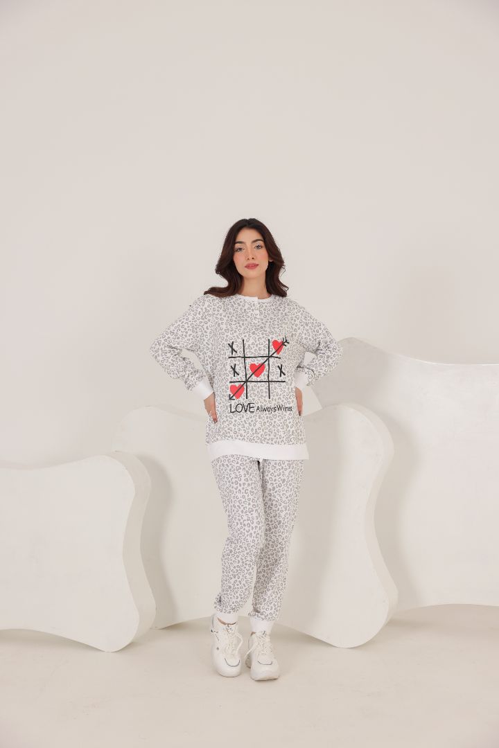 ALL OVER PRINT NIGHT SUITE