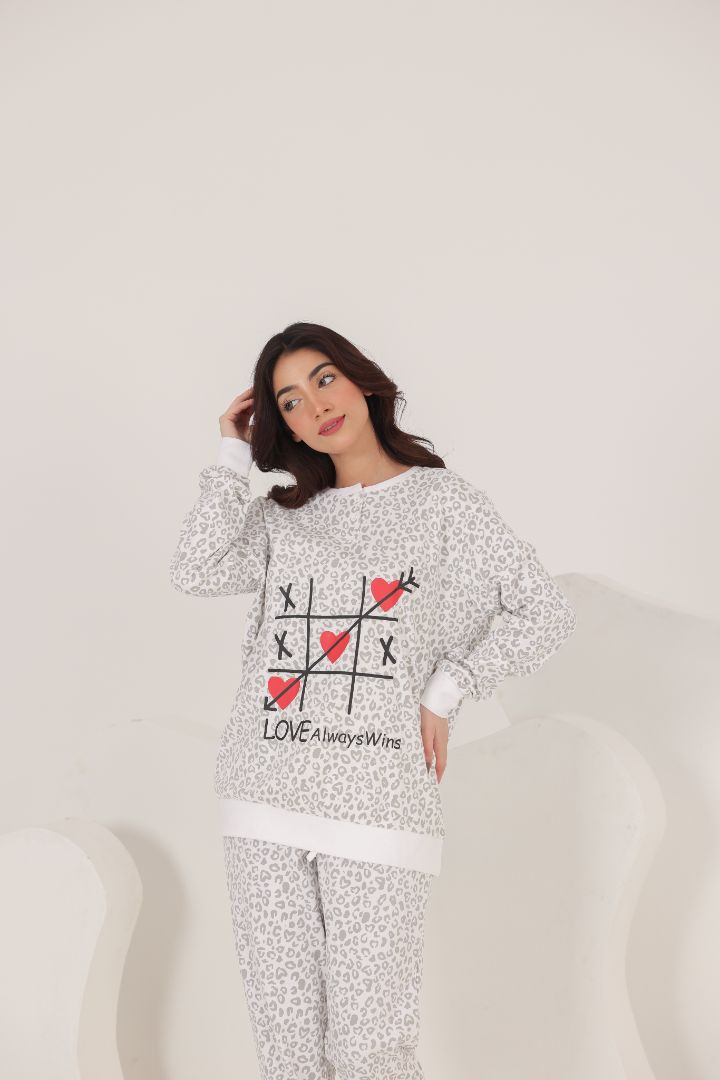 ALL OVER PRINT NIGHT SUITE