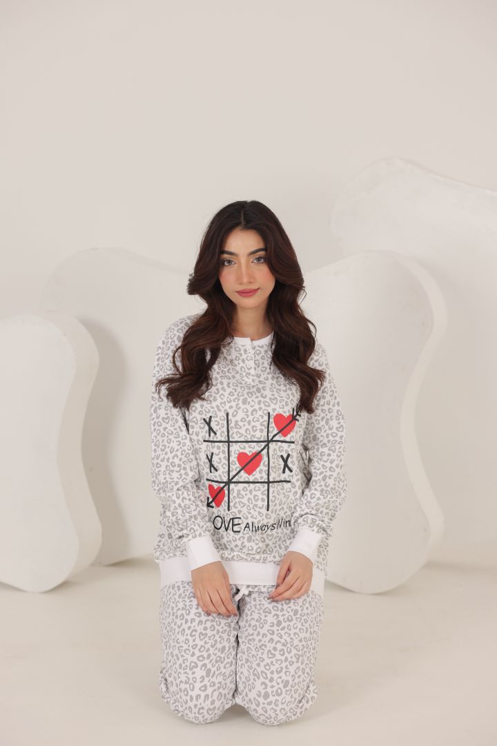 ALL OVER PRINT NIGHT SUITE