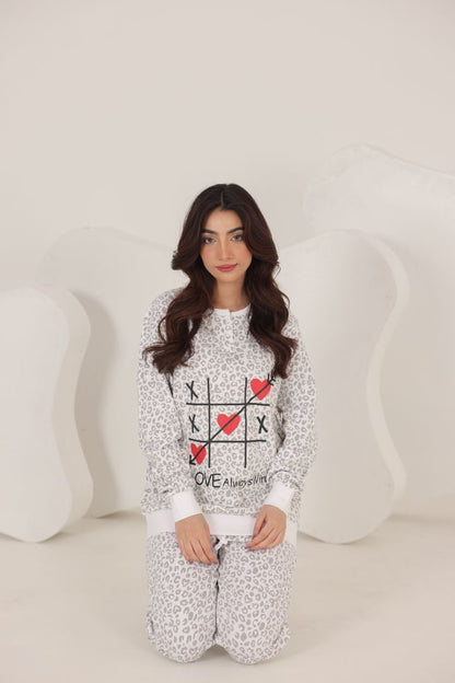 ALL OVER PRINT NIGHT SUITE