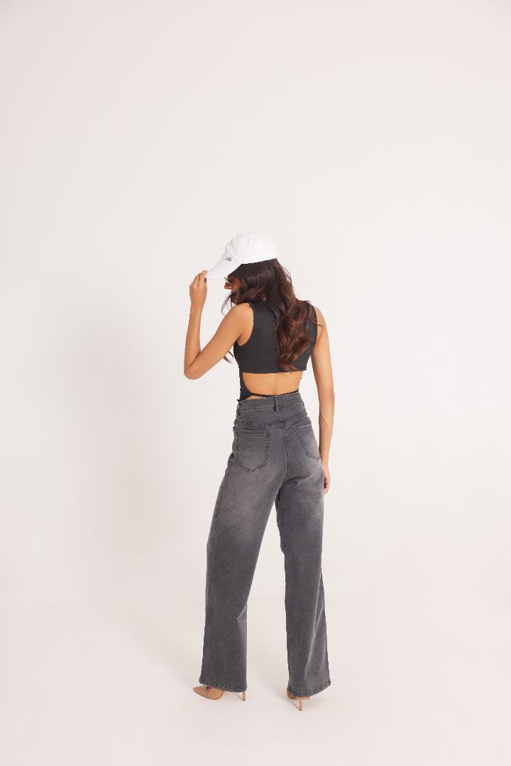 GREY JEANS