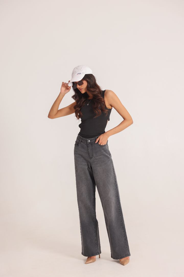 GREY JEANS