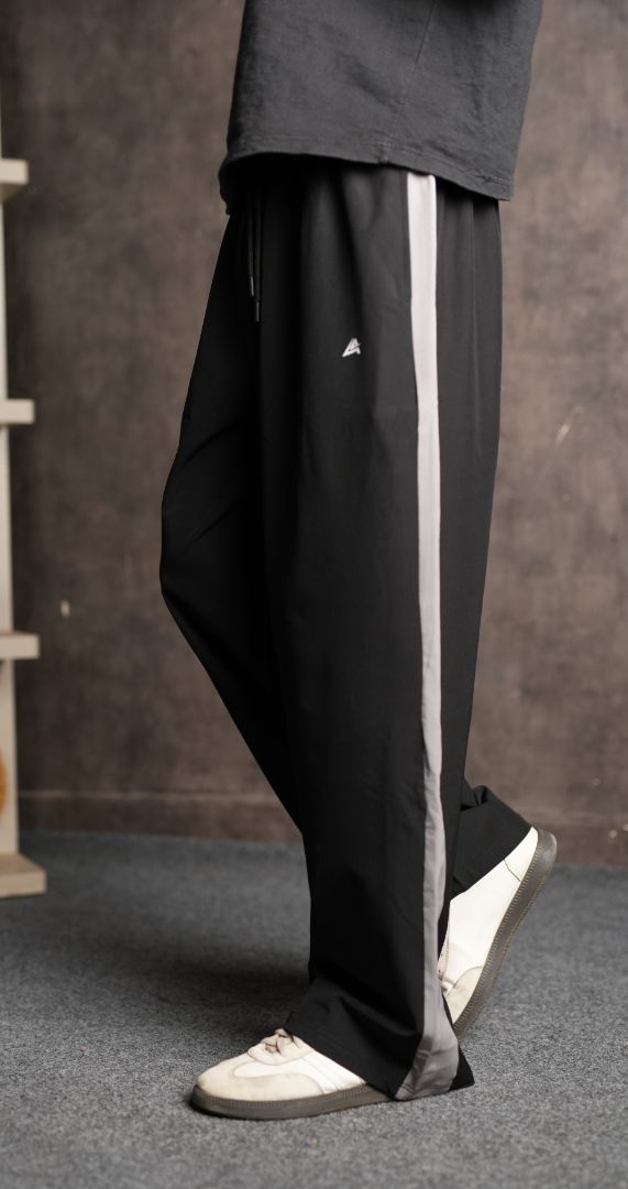 BLACK PANEL TROUSER