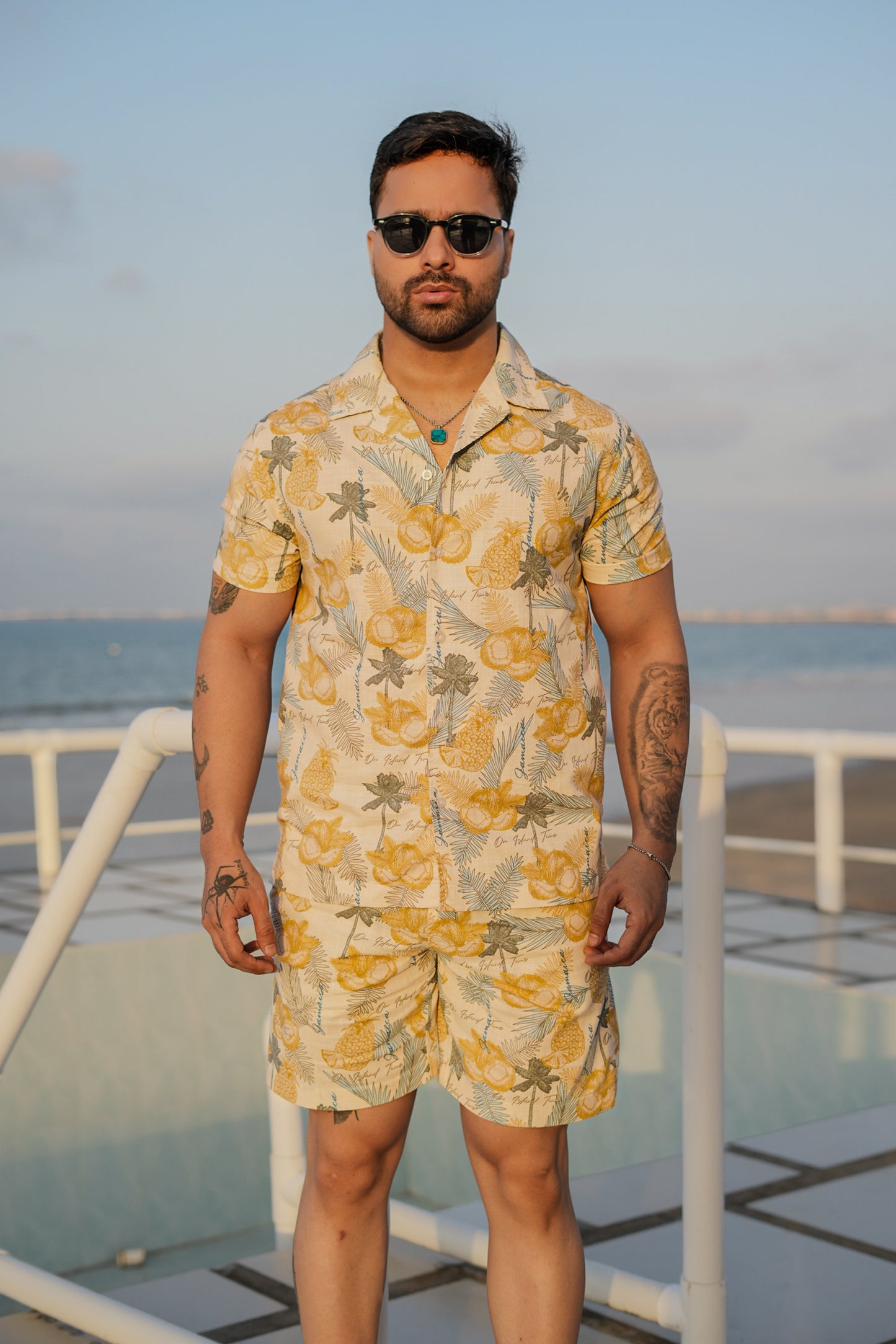 JAMICA FLOWER SHORT SET