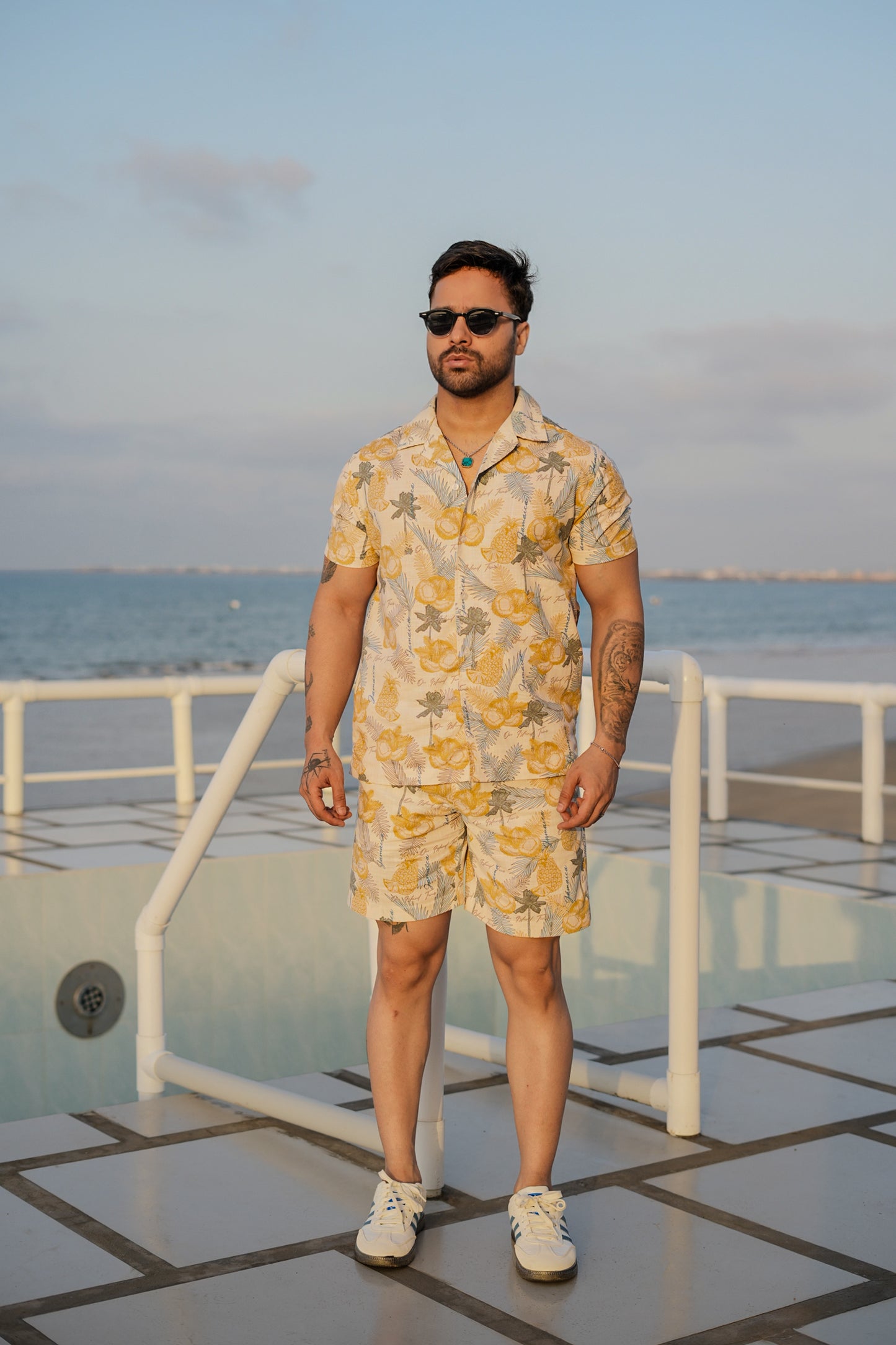 JAMICA FLOWER SHORT SET