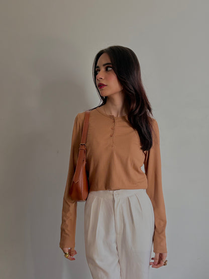 CAMEL BROWN WOMEN HENLEY SHIRT