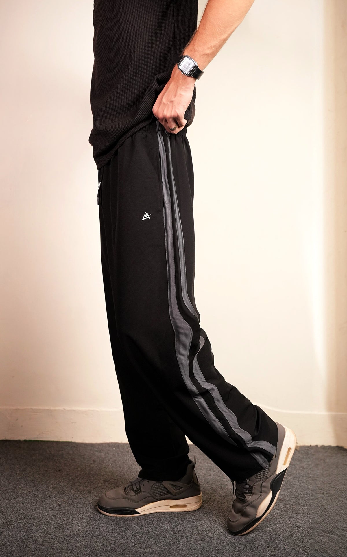 BLACK STRIPE TROUSER